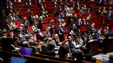 Retraites : le gouvernement fragilisé après le rejet de la surtaxe sur les mutuelles